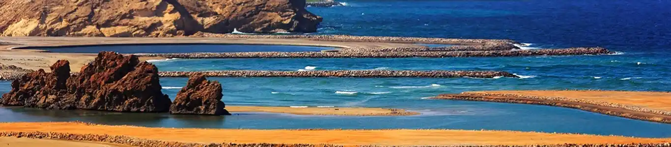 تور عمان دی 1404