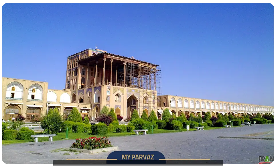 عمارت عالیقاپو از جاذبههای توریستی اصفهان